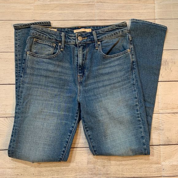 Levi’s 721 Organically Distressed High Rise Skinny Jeans - Picture 7 of 12